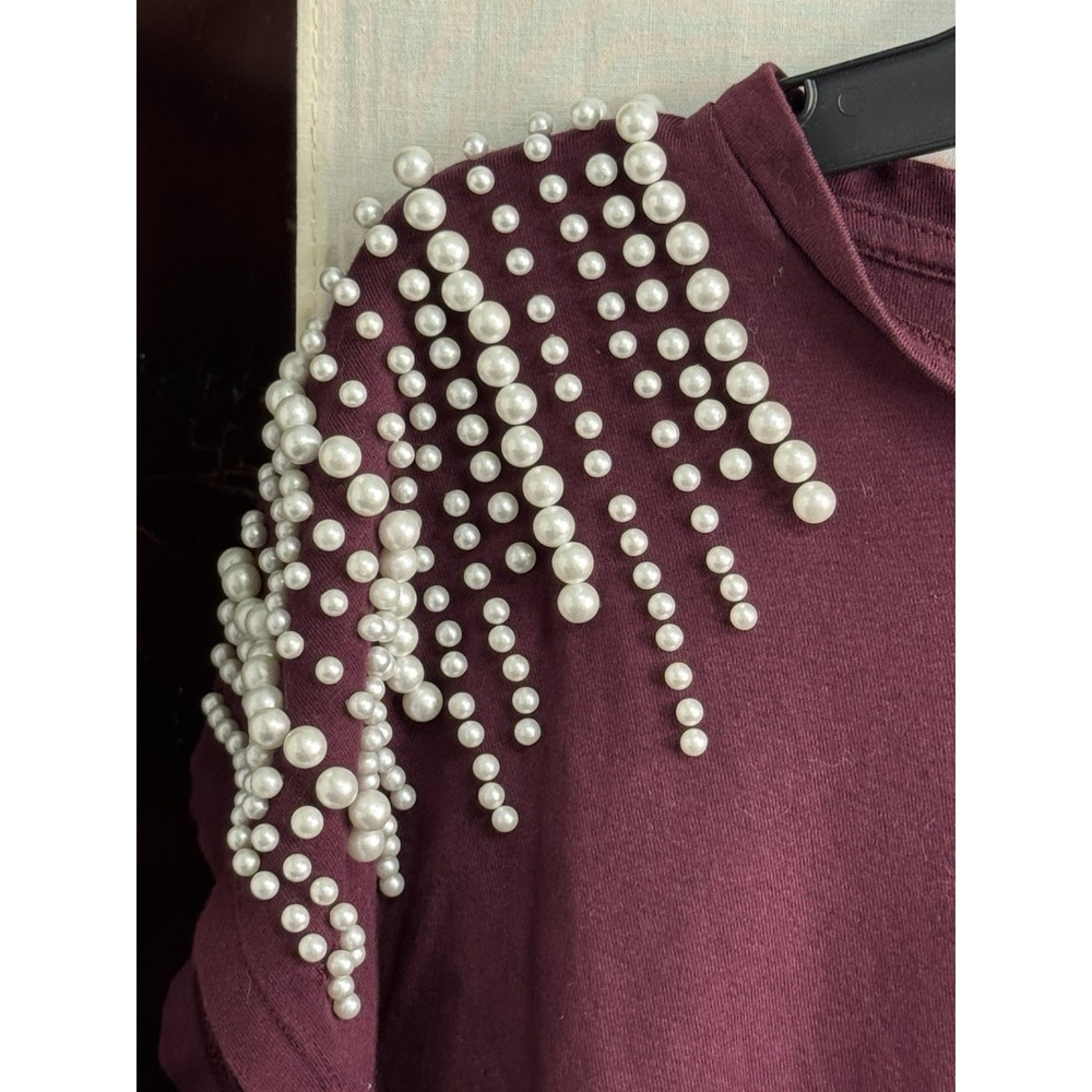 Calligraphie Women's Large Burgundy Pearl Embellished Shoulder Short Sleeve Top - Picture 3 of 5